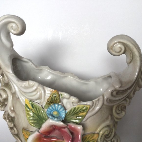 Vintage Italy Ceramic R.CAPODIMONTE vase 3D flowers 12" tall - Picture 2 of 8